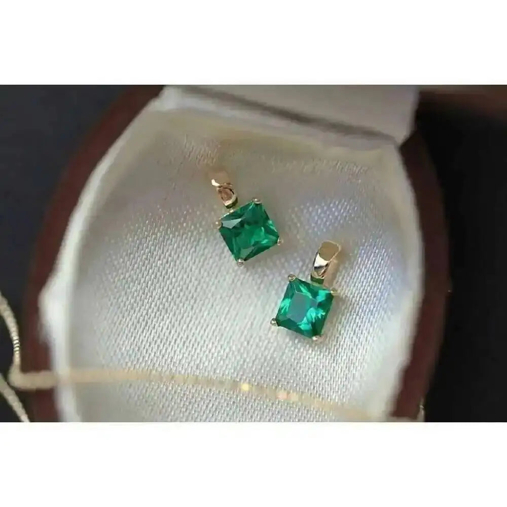 GOLDtutu Grilgold 9K Gold French Retro Fine Emerald Zircon Small Box Charm, kj280