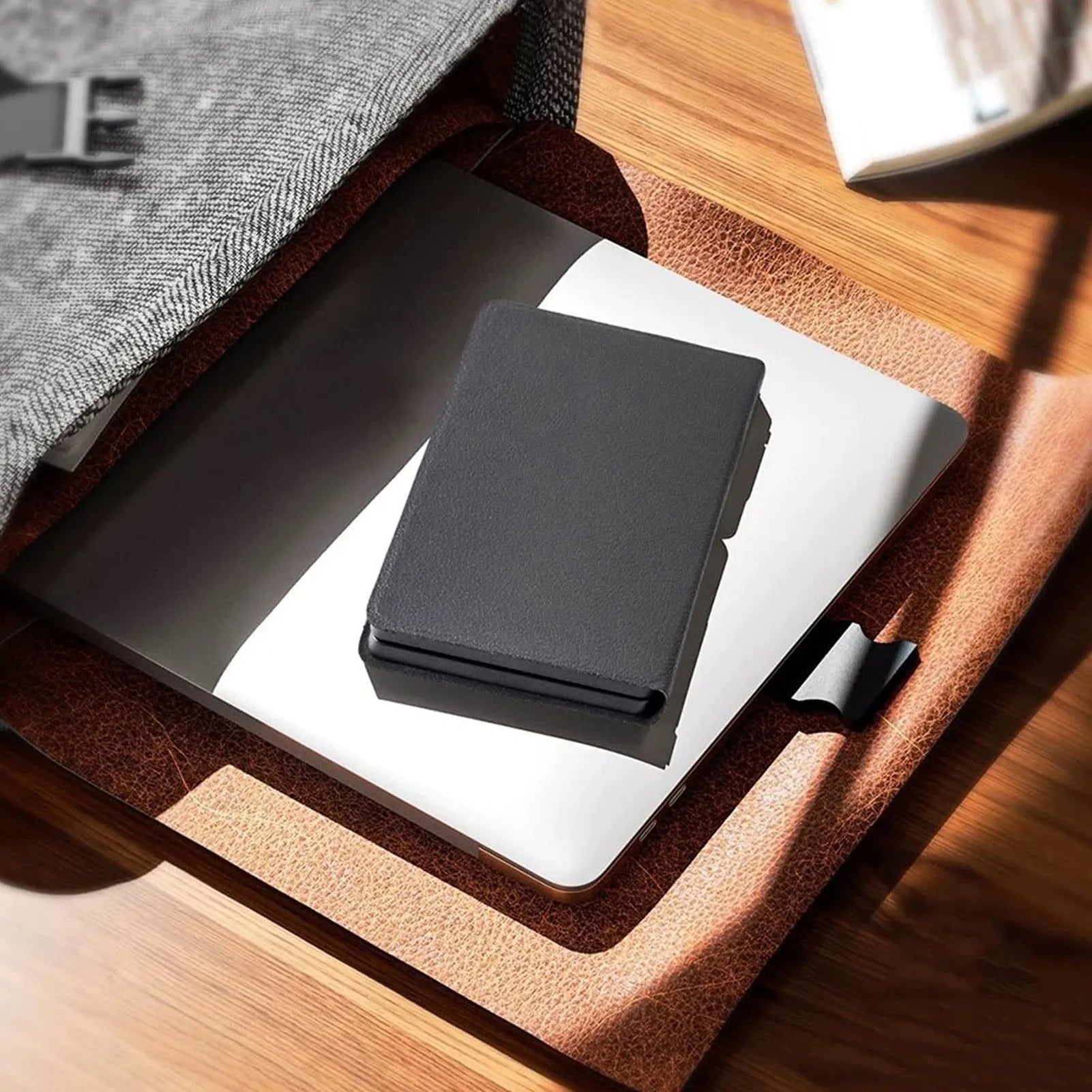 Wireless Numeric Keypad 2 Device Connectivity Bluetooth Numeric Keyboard Foldable Calculator Function for Financial Accounting