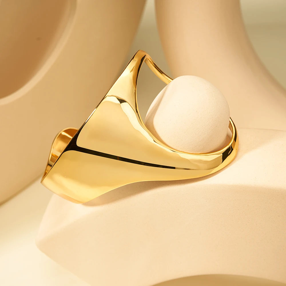 ENFASHION Pulseras Palm Bangle For Women Space Invader Fantasy  Gold Color Simple Delicate Bracelet Fashion Jewelry Gift B232331